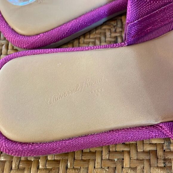 Universal thread pink double strap sandals size 6 - Picture 3 of 8